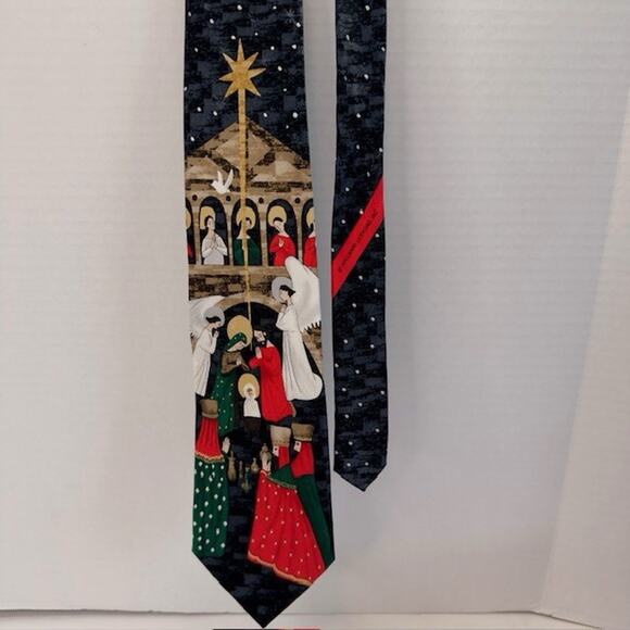 Hallmark Holiday Traditions Men's Neck Tie, Nativity Scene, Black/Red/Green 60" - Picture 8 of 11